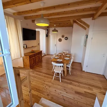 Waterfront House Carolina * فيس